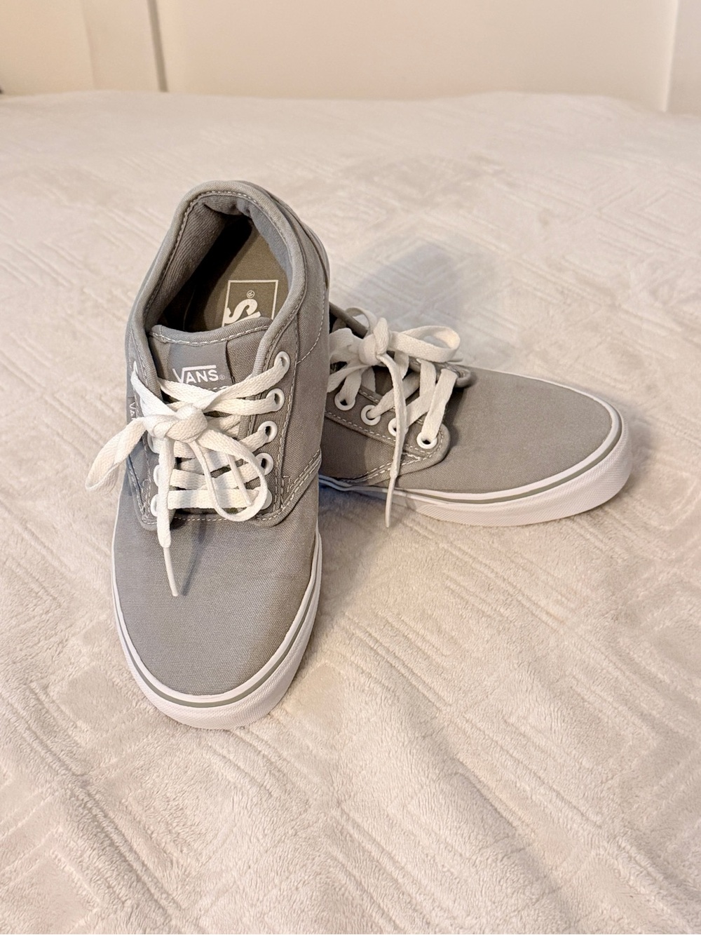 Vans Atwood Gray Canvas Gum Sole Sneakers - Women’s 7.5 low top shoes NWOT